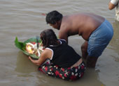 Offeren aan de god van de Ganges