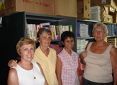 Vivian en Chantal vd Bergh en Soearnie Soekirno van Biblionef Suriname en Belgi